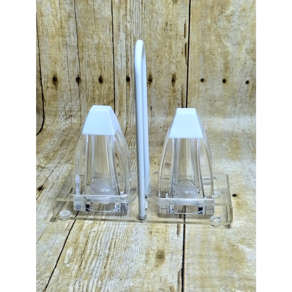 Vtg Clear Plastic Salt and Pepper Shakers & Carry Tray (b7)
